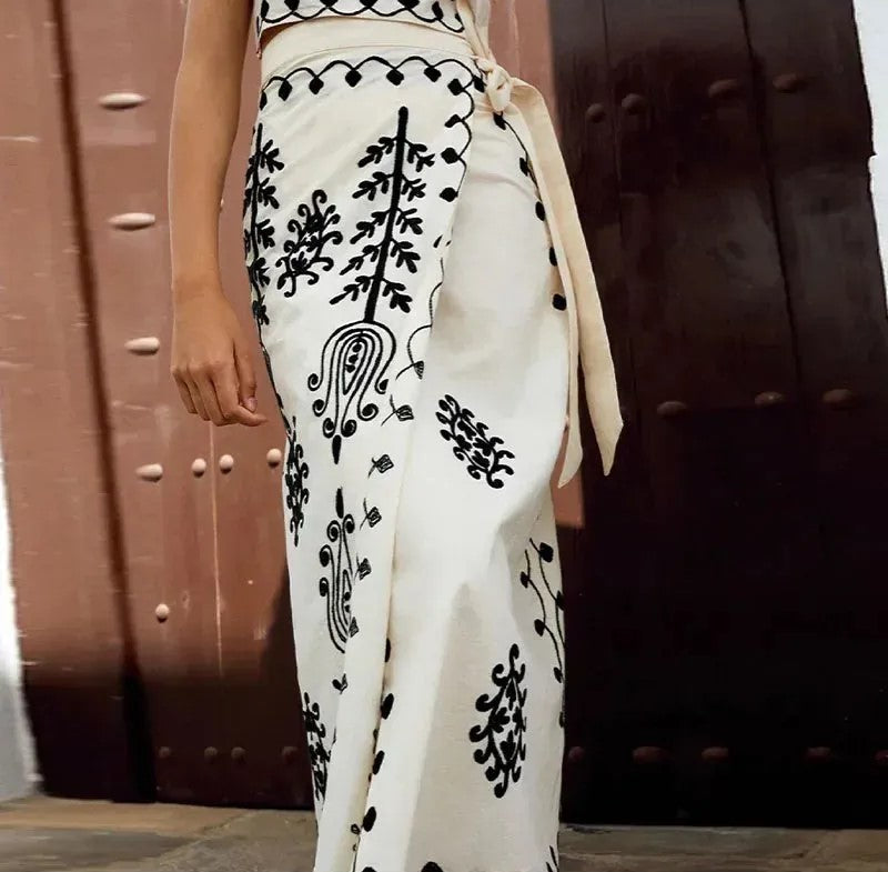 Women's Set - Sleeveless Crop Top & Long Skirt