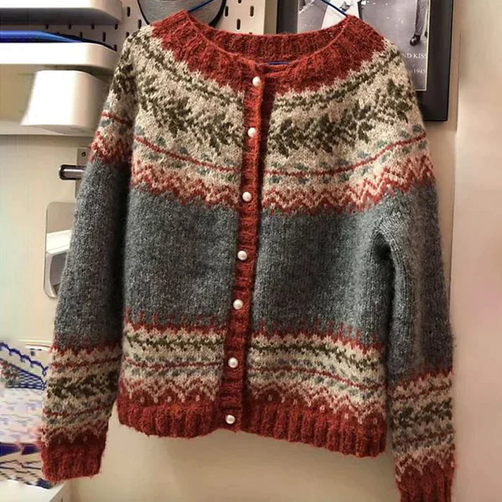 Emma – Soft Nordic cardigan in jacquard knit