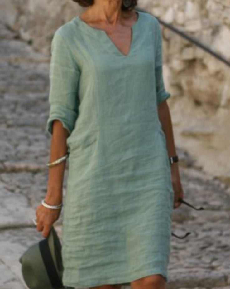 Léa – Soft and elegant linen dress with V-neck