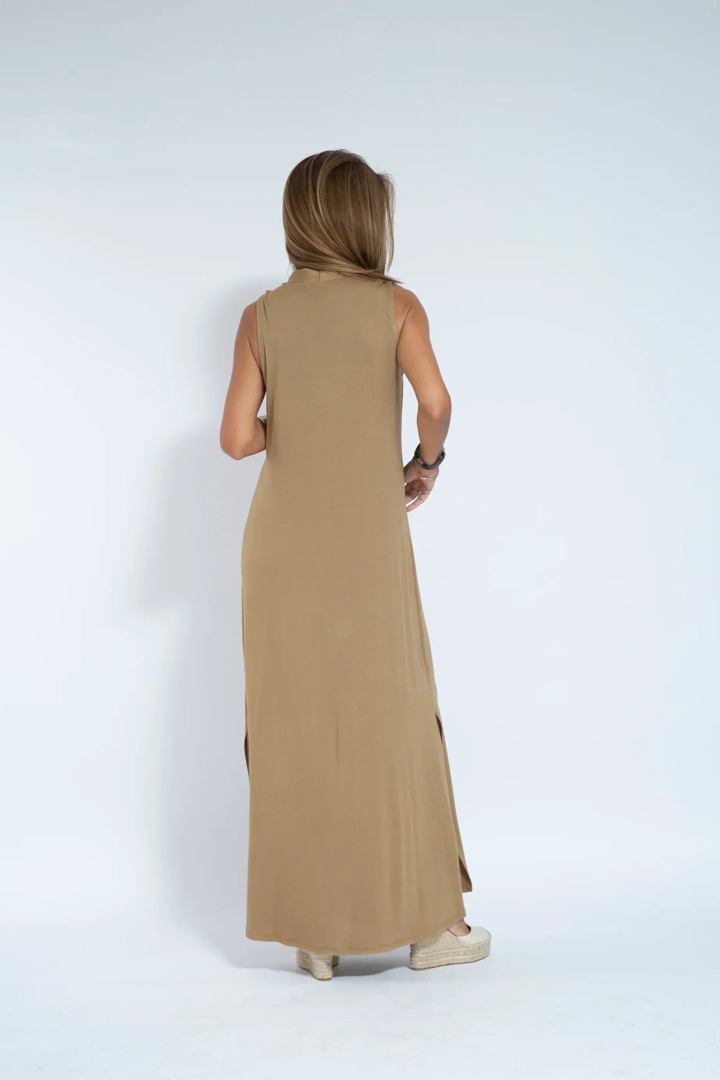 Long Dress for Women – Sleeveless – V-Neck