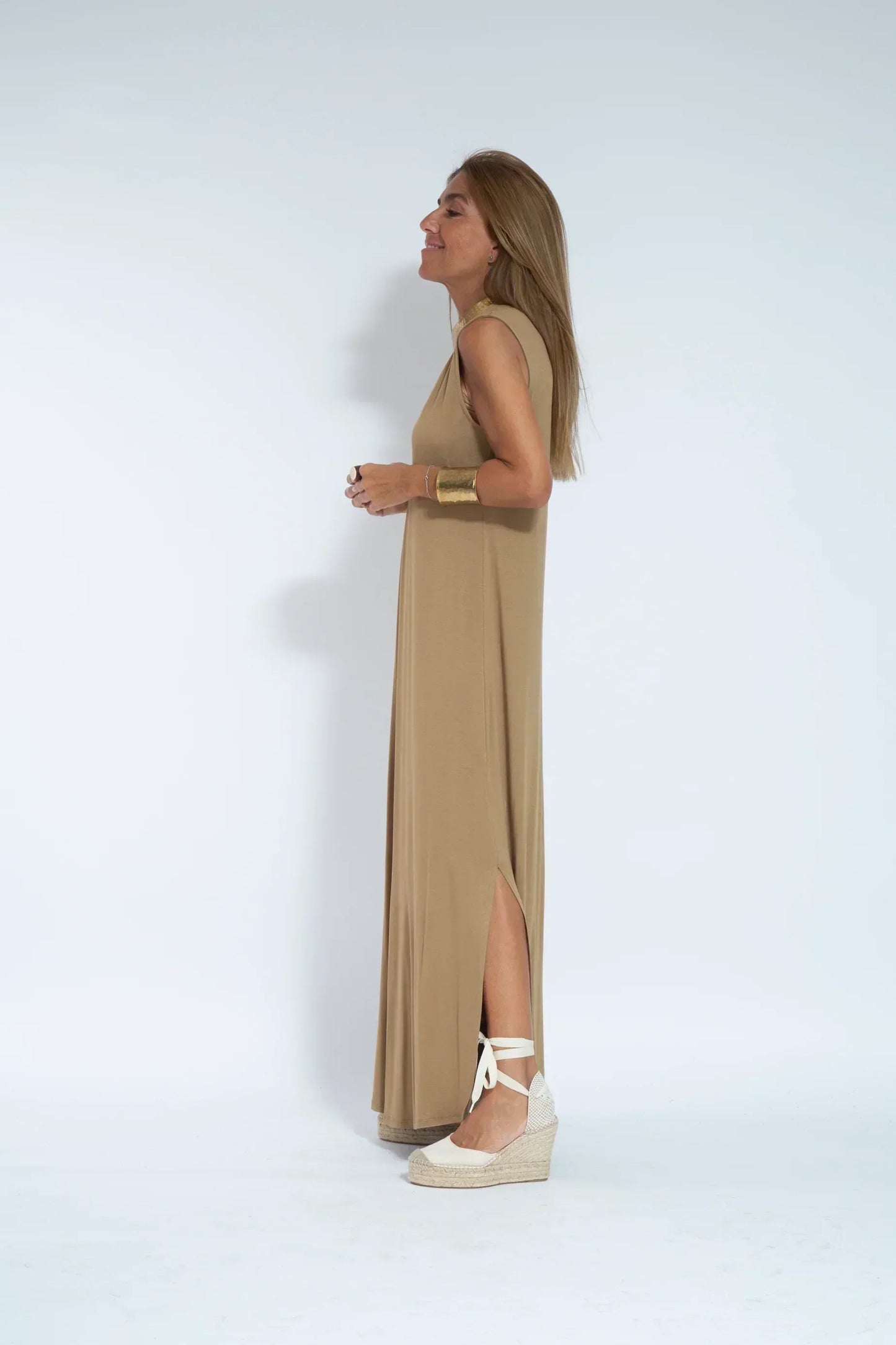 Long Dress for Women – Sleeveless – V-Neck