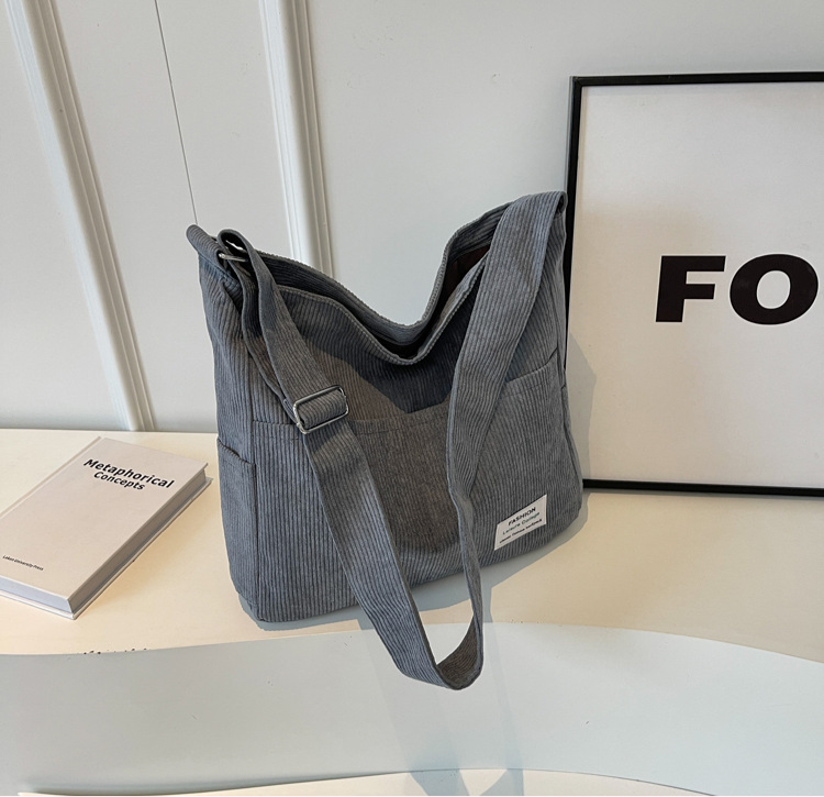 Sophie – Elegant Corduroy Shoulder Bag