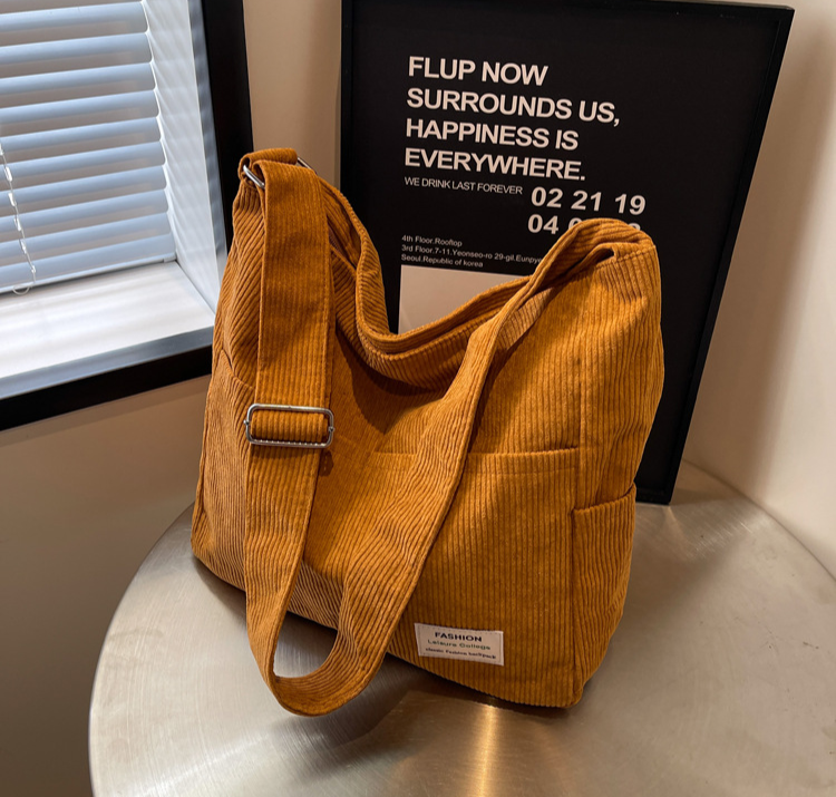 Sophie – Elegant Corduroy Shoulder Bag
