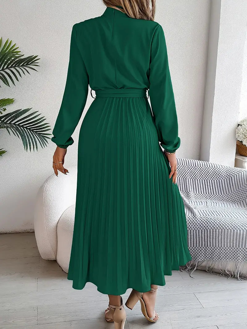 Sophie – Elegant Soft Dress with High Collar and Pleated Belt