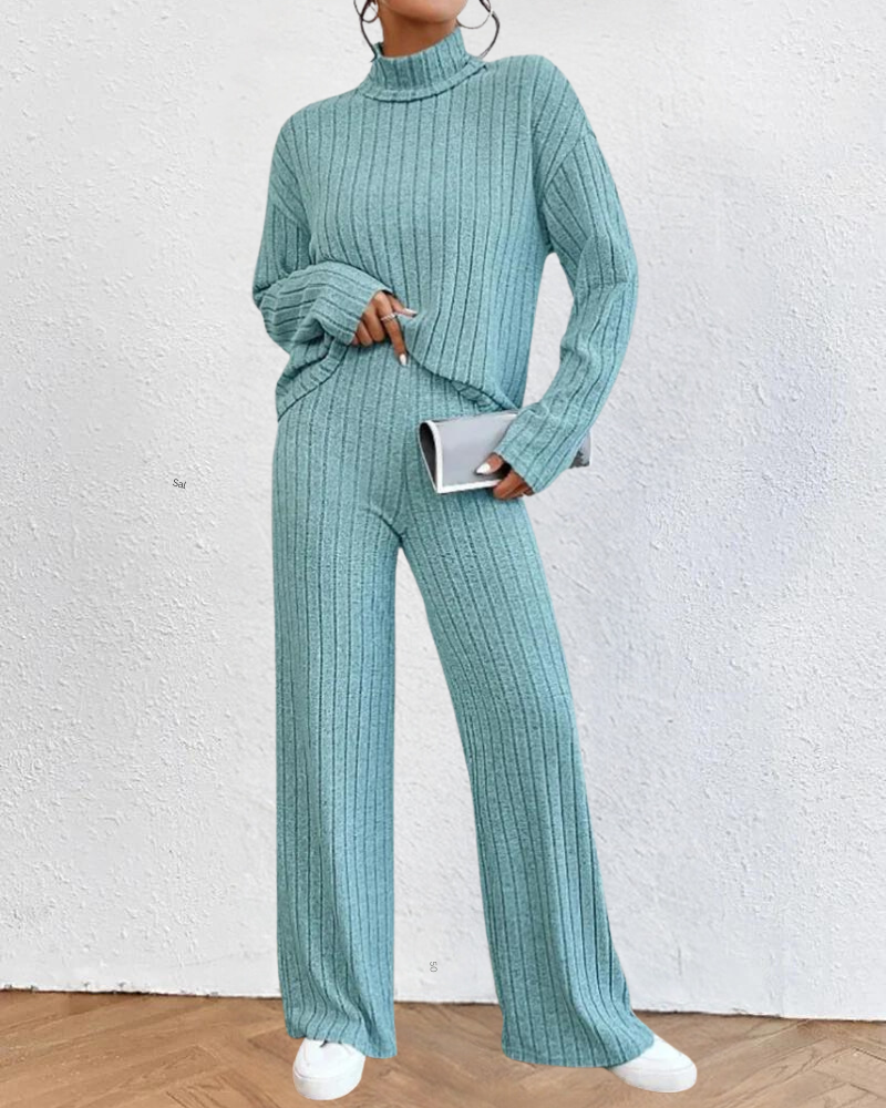Women's Knit Set - Turtleneck - Long Sleeves