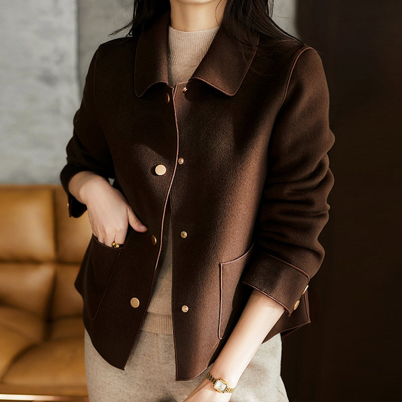 Sophie – Elegant short coat in soft wool
