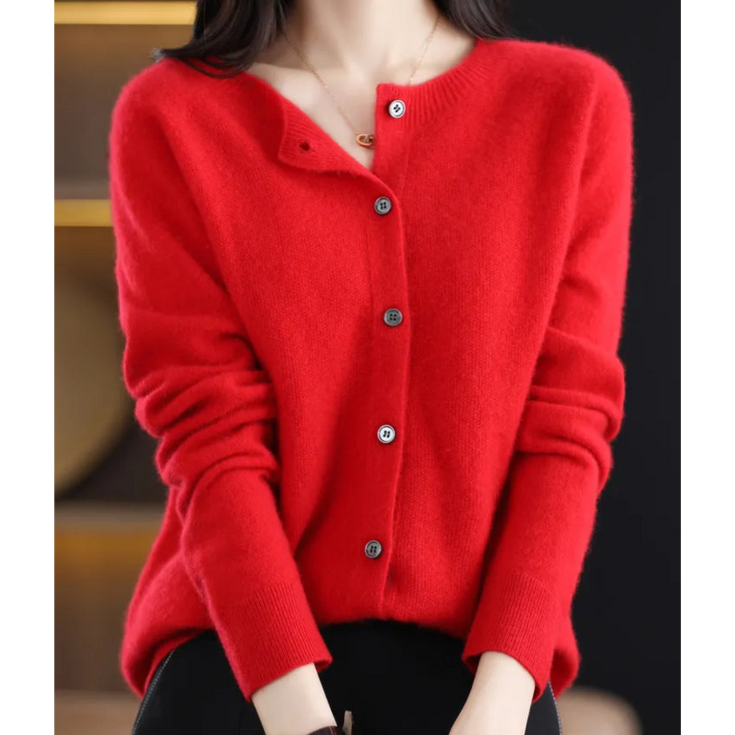 Sophie – Soft and elegant cardigan in fine knit