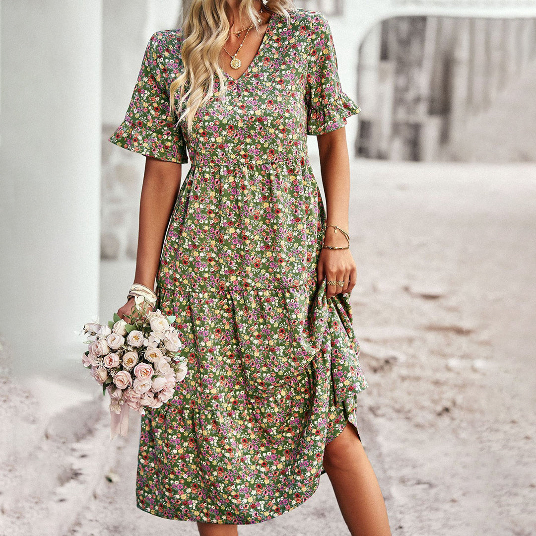 Léa – Light Bohemian Midi Dress with Floral Print and V-Neck