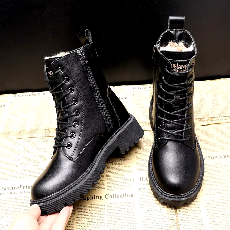 Léa – Elegant boots in sustainable cashmere