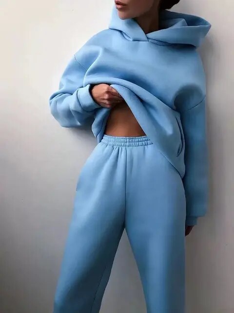 Léna – Soft and elegant knit set with hoodie and pants