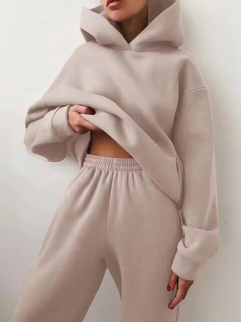 Léna – Soft and elegant knit set with hoodie and pants