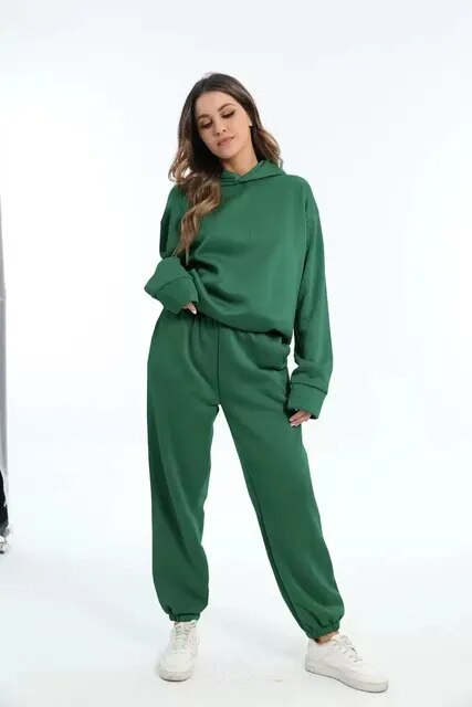 Léna – Soft and elegant knit set with hoodie and pants