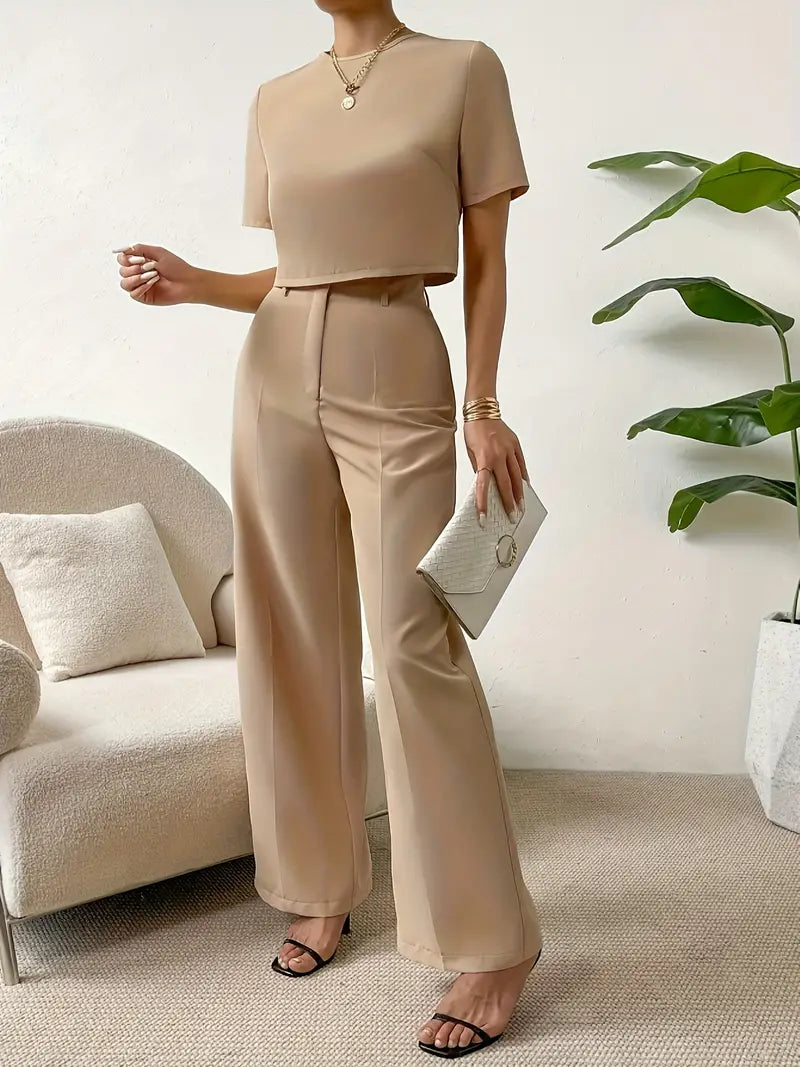 Women's Set – Fitted Crop Top & High-Waisted Wide Pants