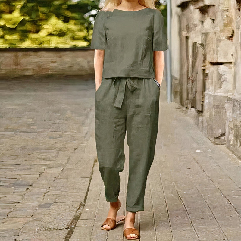 Léa Élégante et Respirante Tenue en Lin avec Blouse et Pantalon
