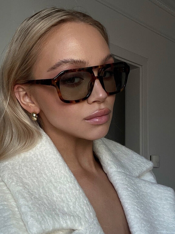 Emma – Elegant Retro Sunglasses