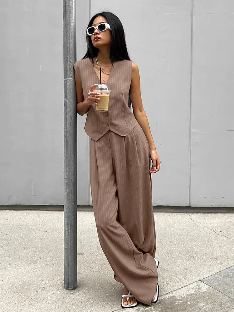 Women's Set - Fitted Sleeveless Vest & Wide Pants