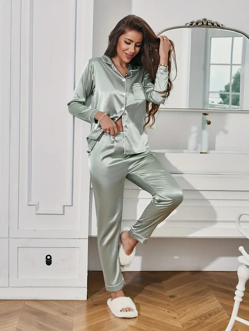 Sophie Douce et Élégante Tenue de Nuit en Tissu Premium