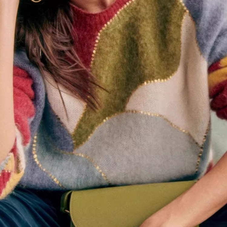 Léa Elegant Sweater in Soft Knit