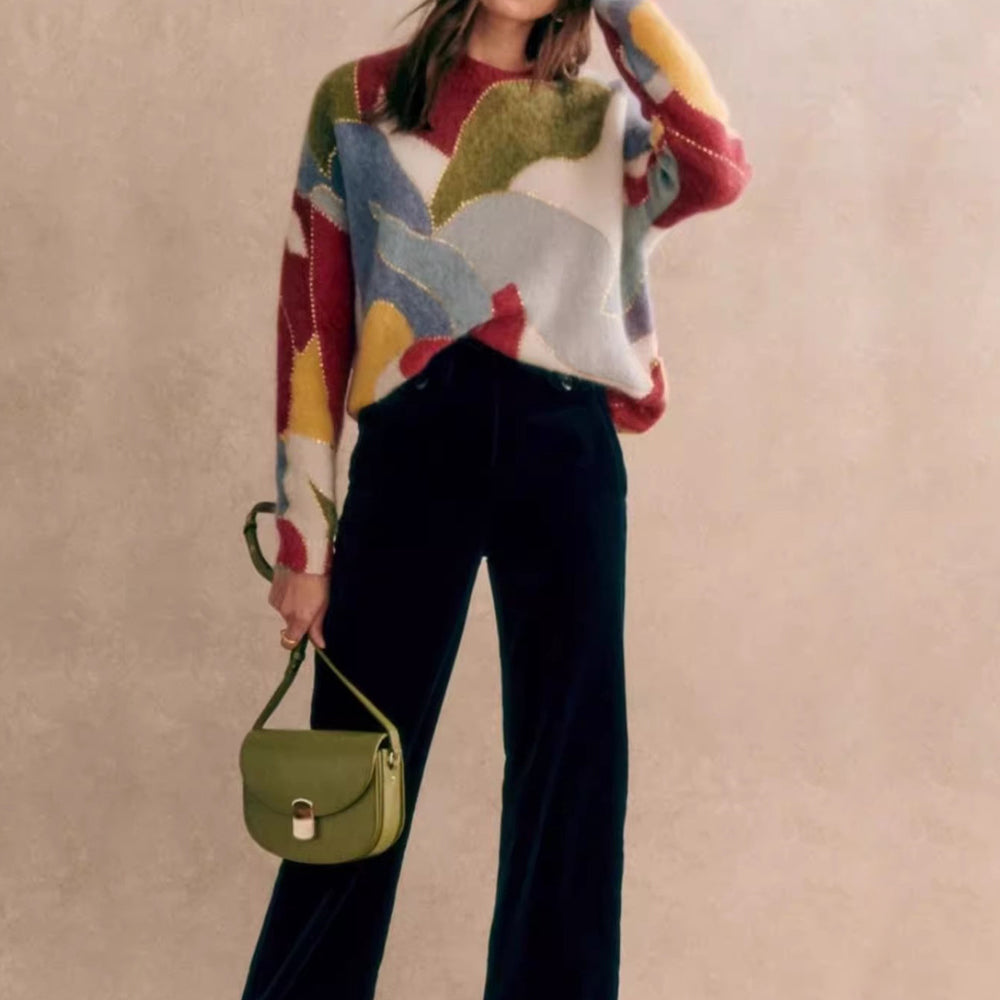 Léa Elegant Sweater in Soft Knit