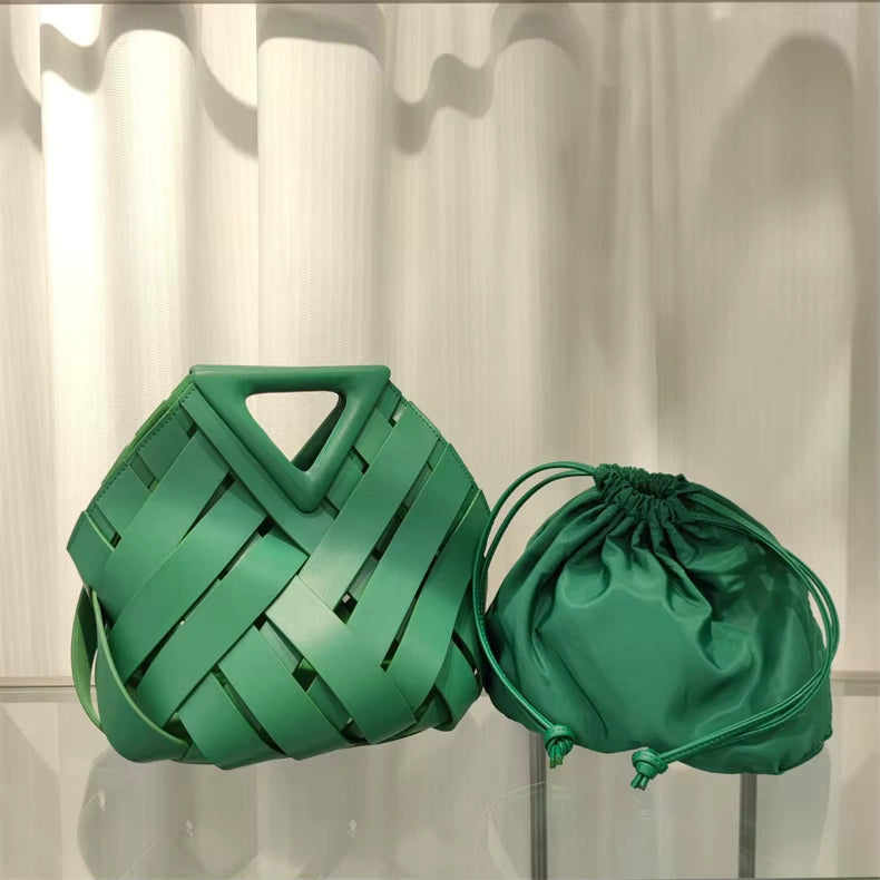 Practical and Sophisticated Knotted Handbag