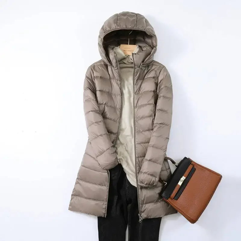 Élise elegant lightweight down jacket with removable hood