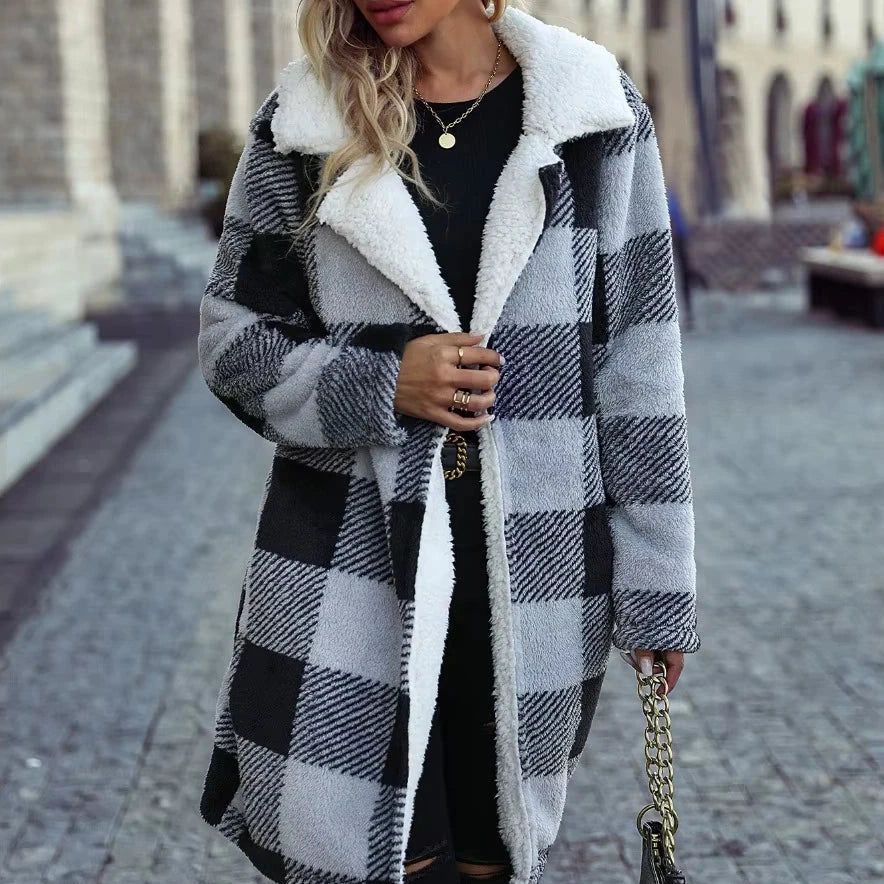 Elegant Checkered Coat without Buttons