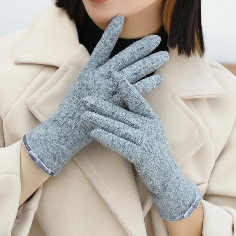 Sophie – Elegant Winter Gloves in Soft Cashmere Touchscreen