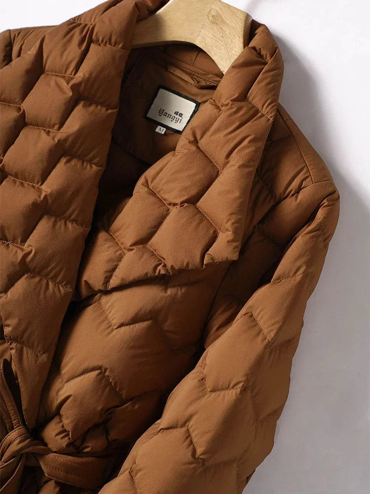 Sophie – Elegant quilted down jacket with diamond pattern