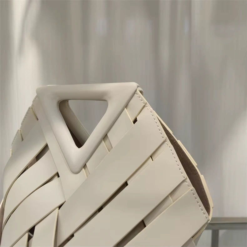 Practical and Sophisticated Knotted Handbag