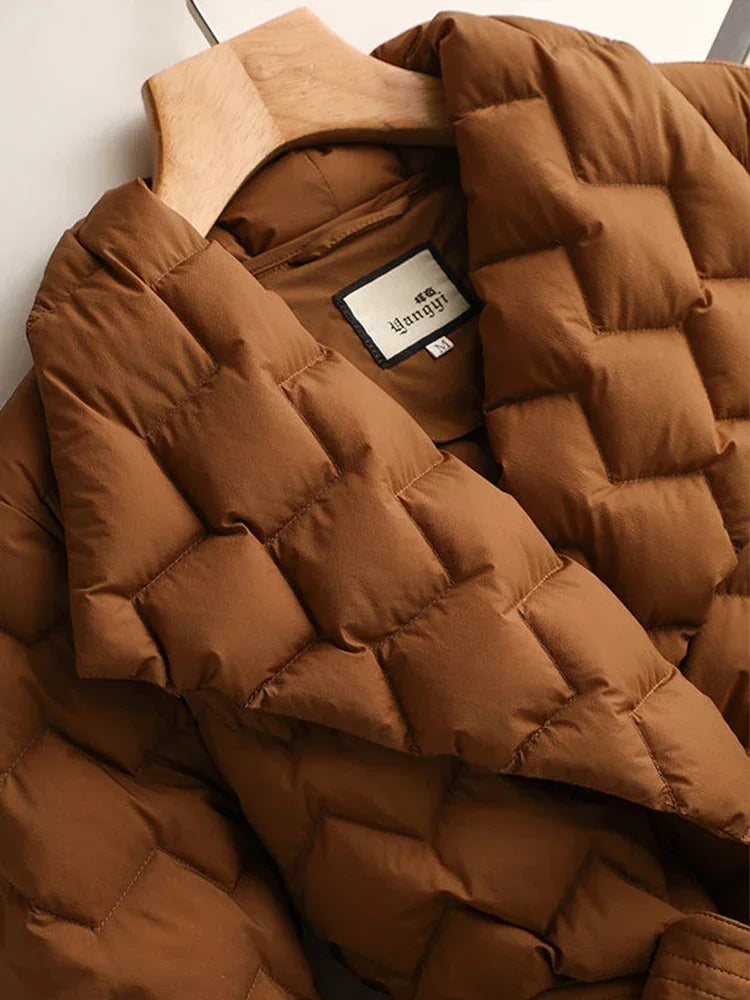 Sophie – Elegant quilted down jacket with diamond pattern