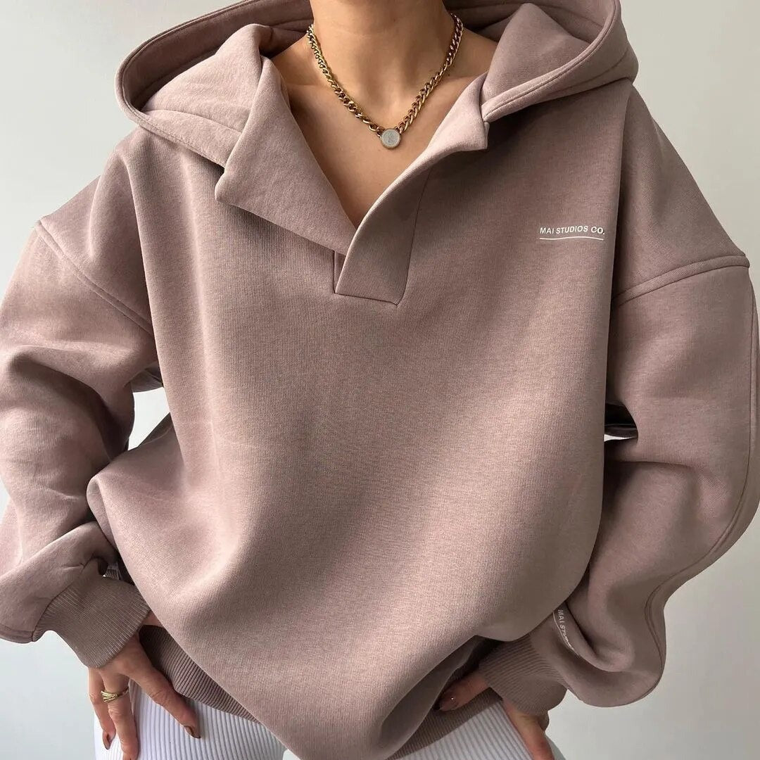 Emma – Soft and Comfortable Minimalist Hoodie