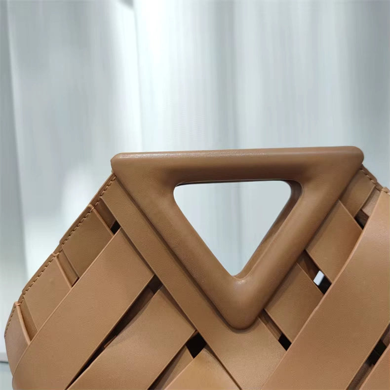 Practical and Sophisticated Knotted Handbag