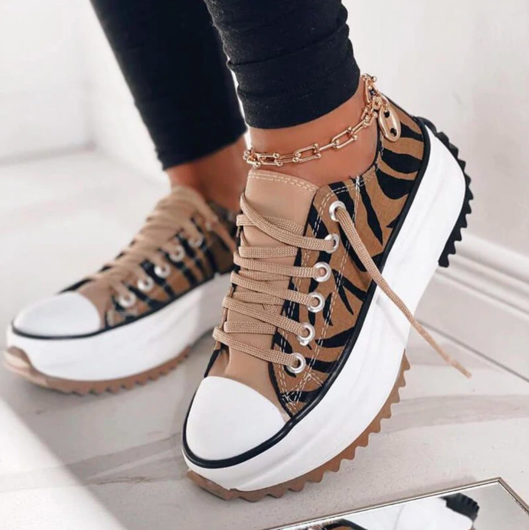 Emma – Elegant platform canvas sneakers