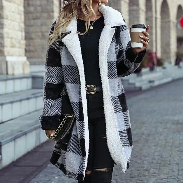Elegant Checkered Coat without Buttons