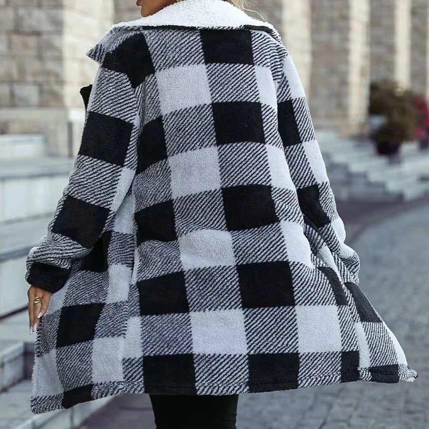 Elegant Checkered Coat without Buttons