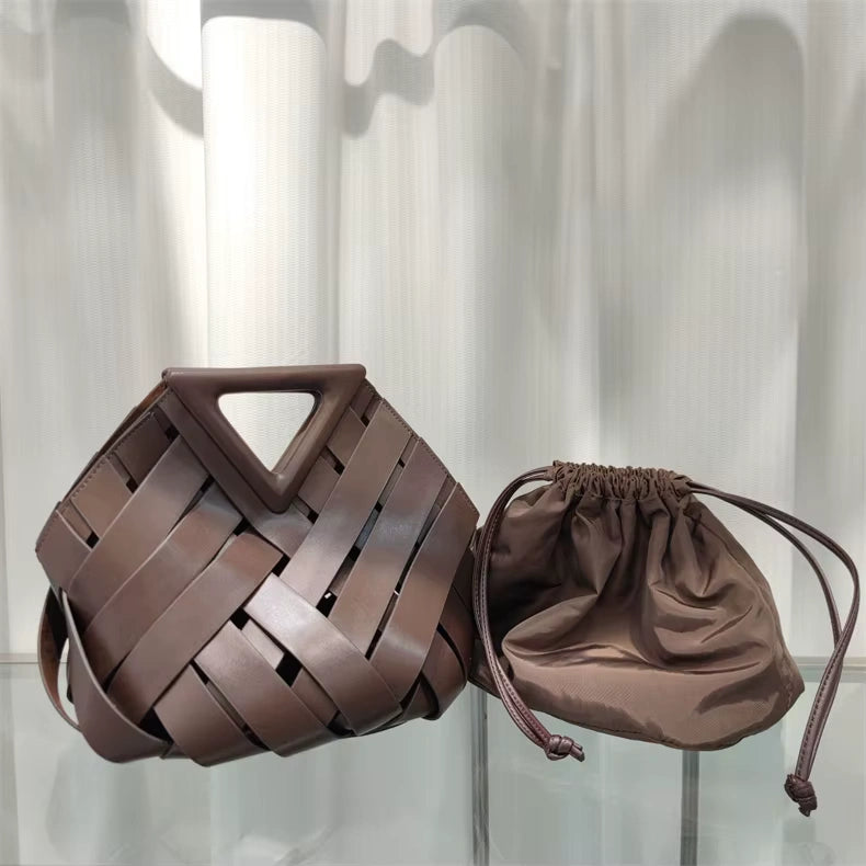 Practical and Sophisticated Knotted Handbag