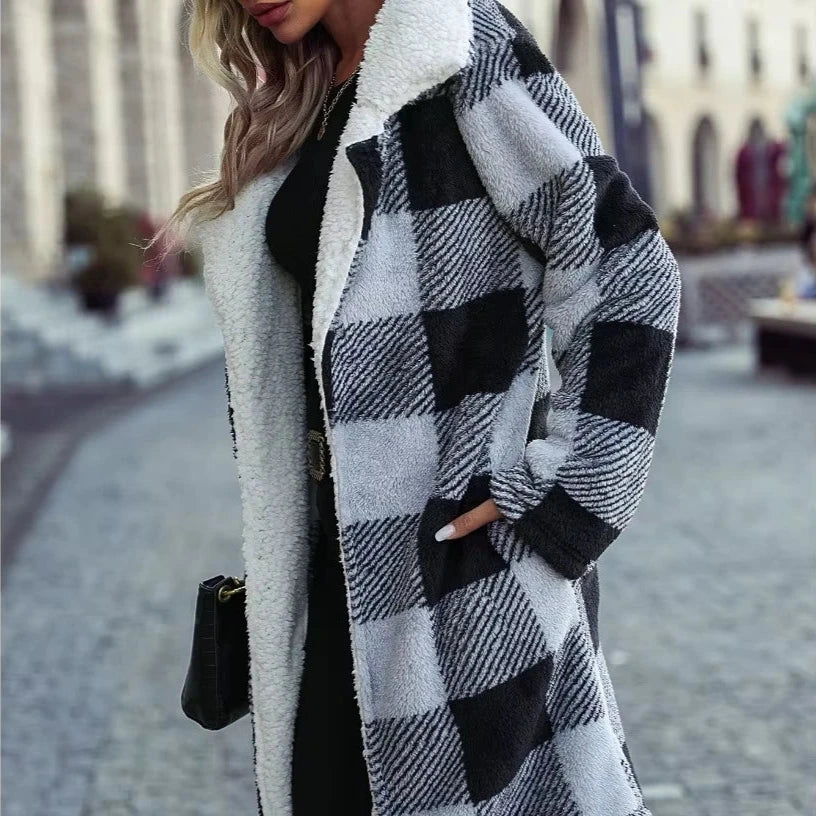 Elegant Checkered Coat without Buttons