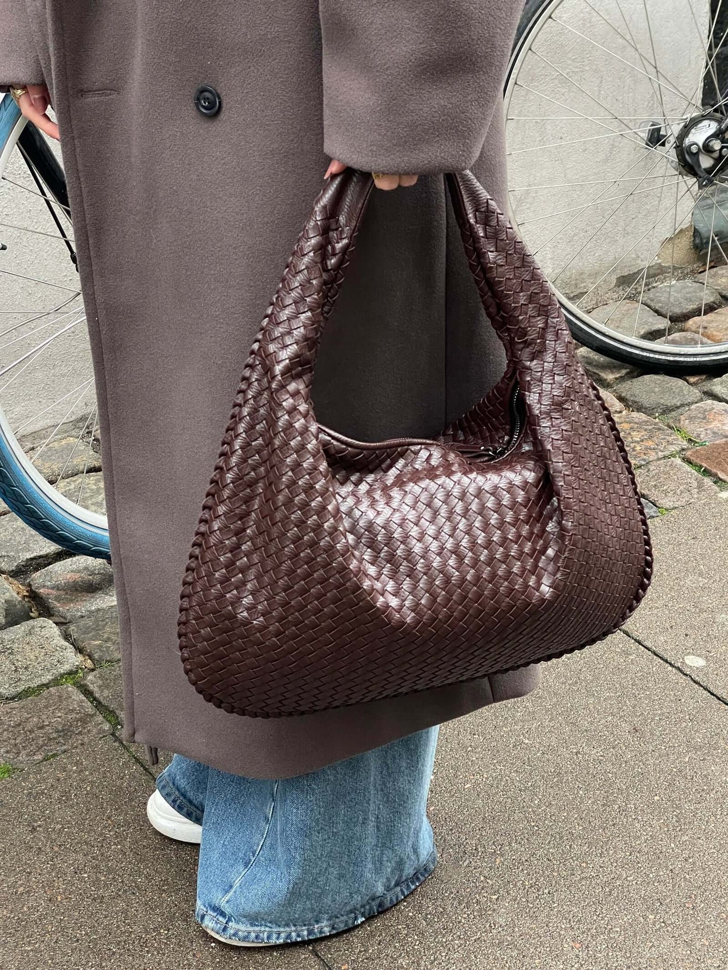 Elegant Woven Leather Hobo Bag Sophie