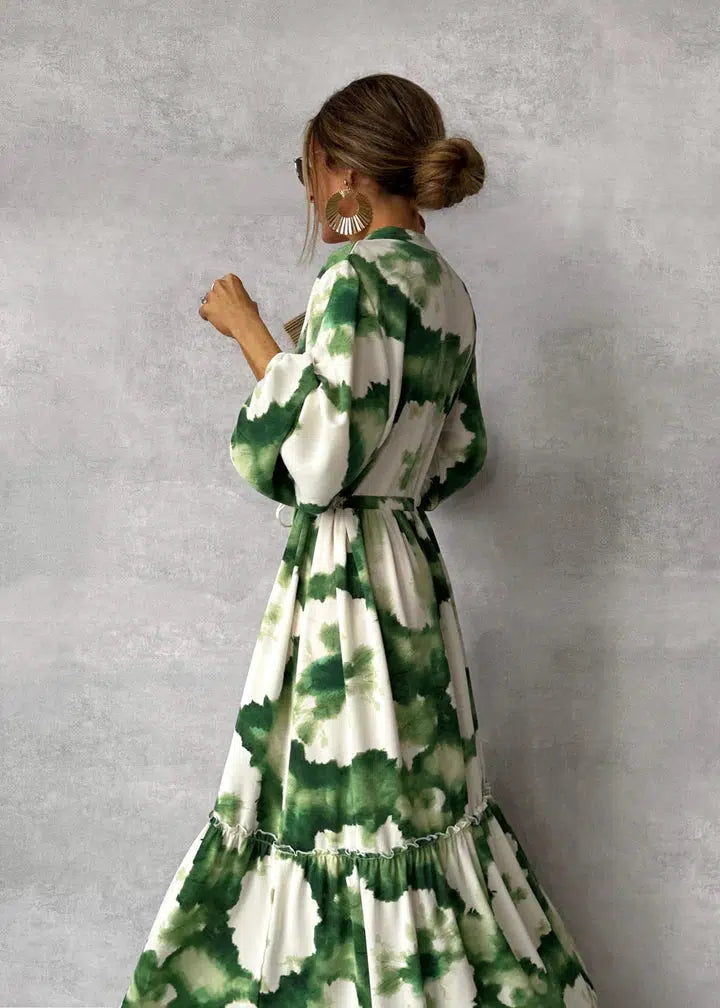 Emma | Long and fluid elegant dress with V-neck and light sleeves