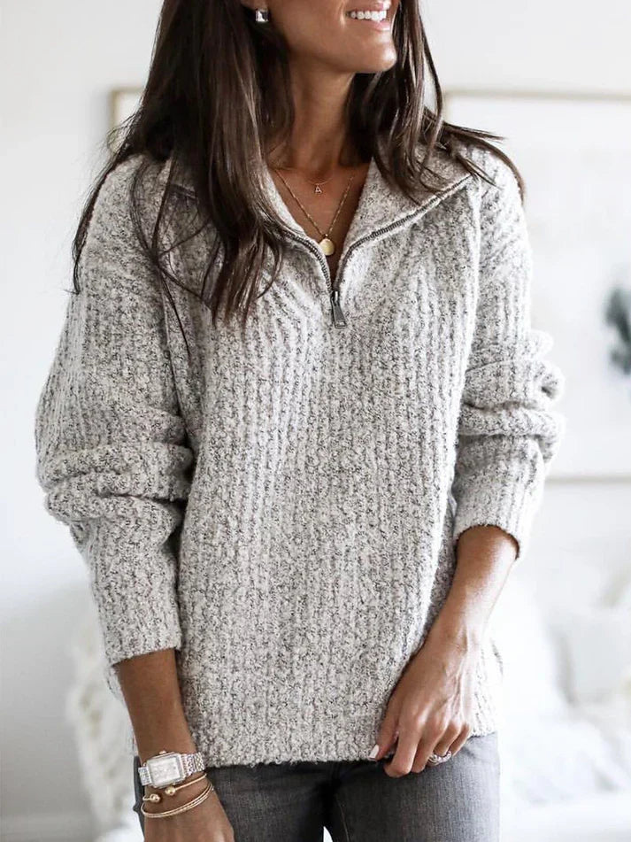 Emma – Soft and elegant knitted zip-up sweater