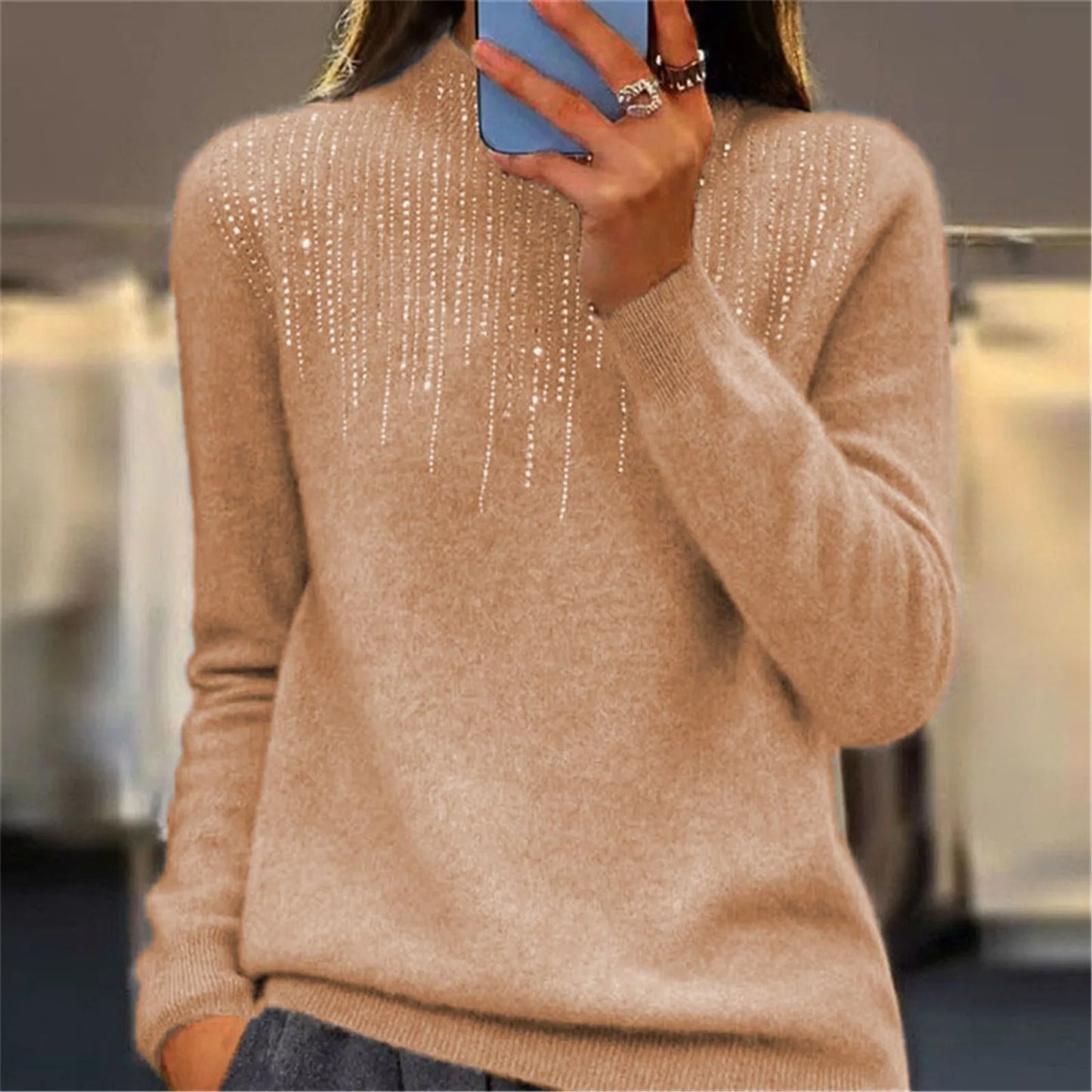 Freda – Chic semi-turtleneck sweater with sequins