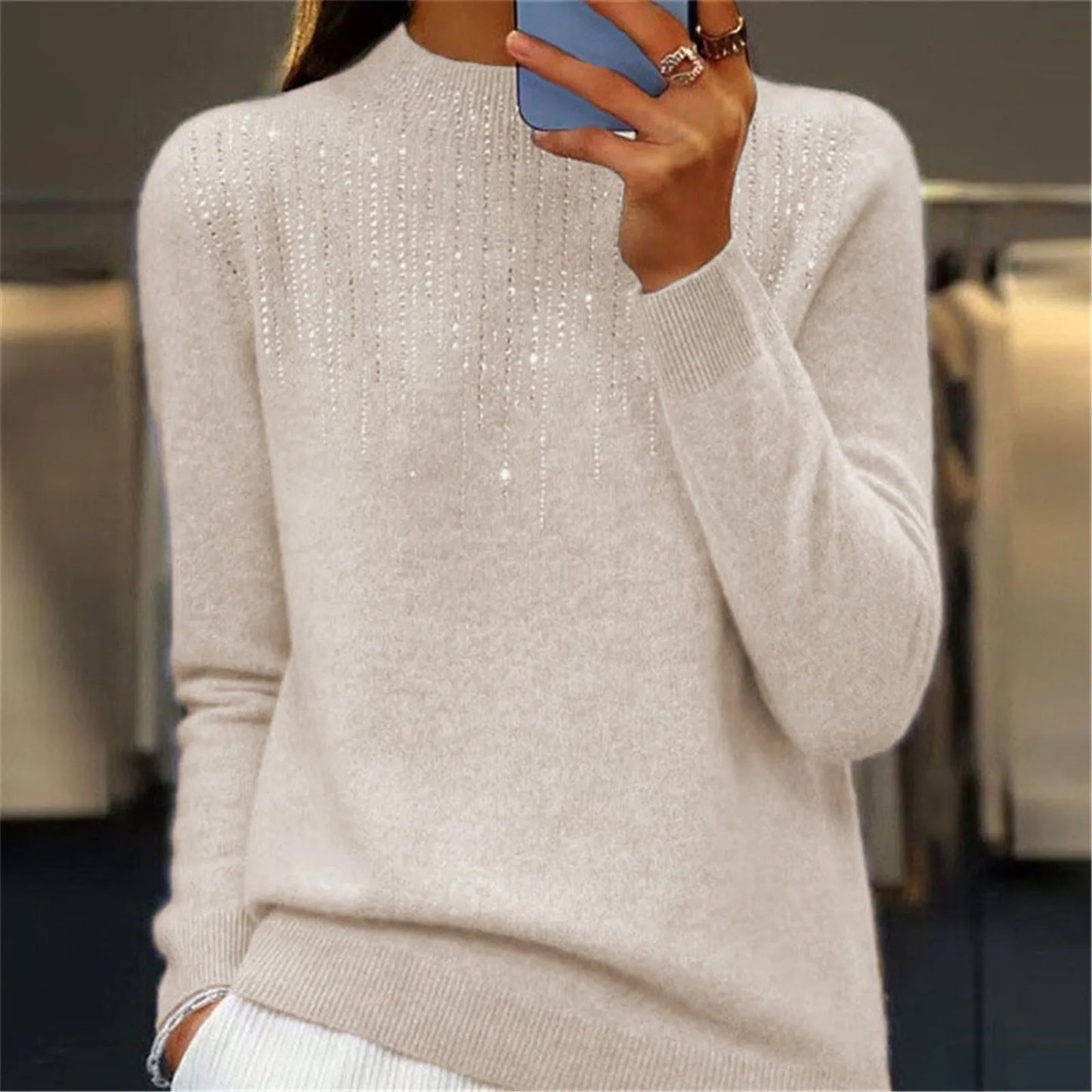 Freda – Chic semi-turtleneck sweater with sequins