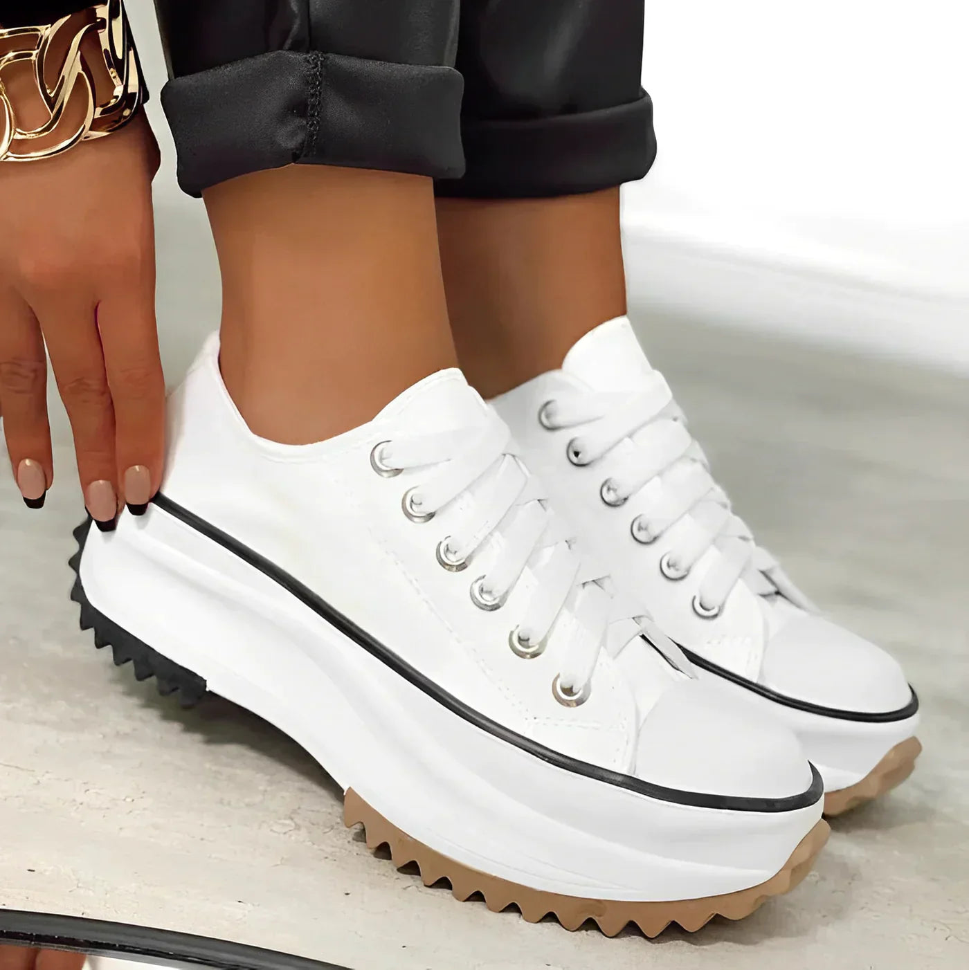 Emma – Elegant platform canvas sneakers
