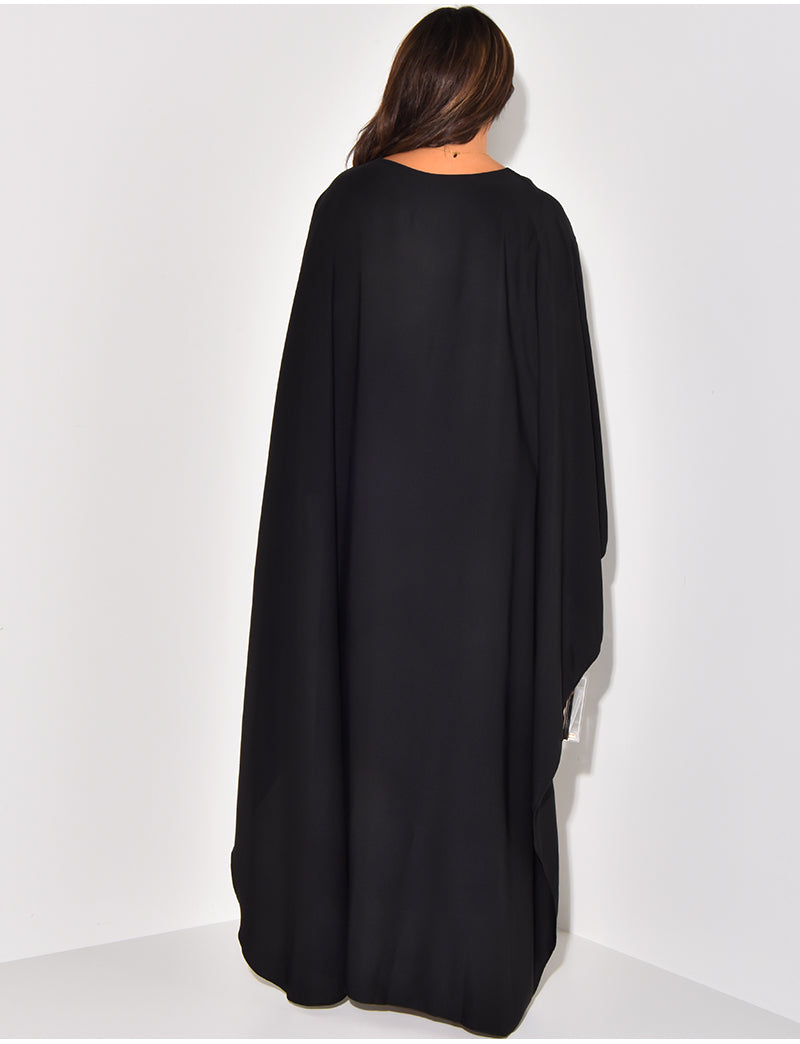 Léa Elegant Fluid Cape Dress