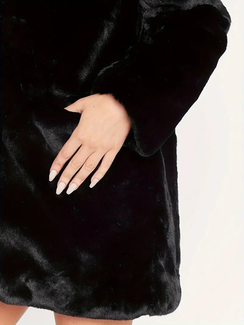Mid-Length Women's Coat in Faux Fur