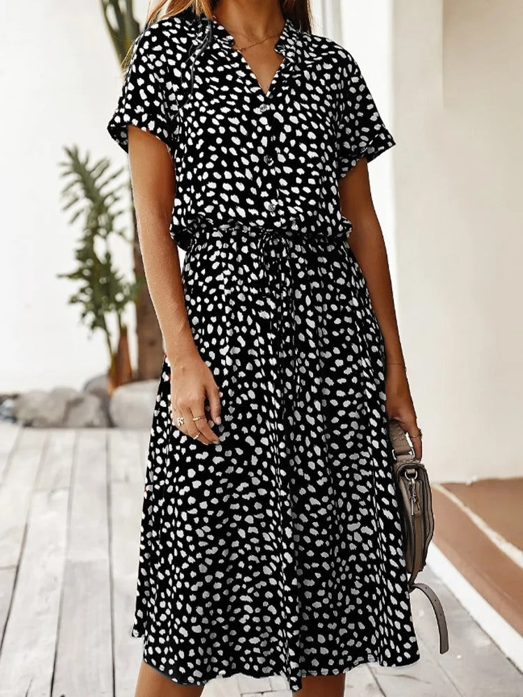 Women's Midi Dress - Buttoned - Shirt Collar - Short Sleeves