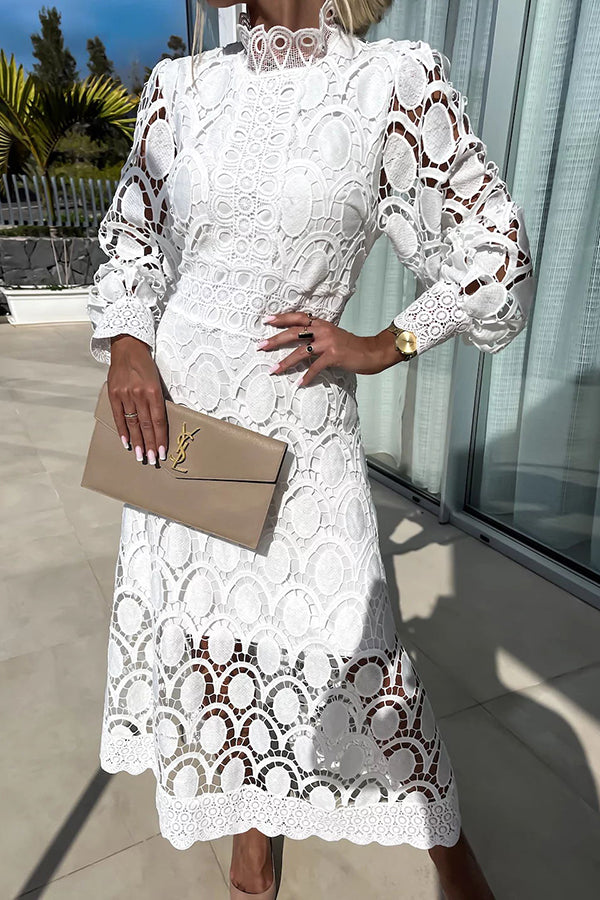 Emma – Elegant and Lightweight Midi Dress in Fine Lace