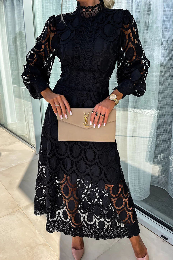 Emma – Elegant and Lightweight Midi Dress in Fine Lace