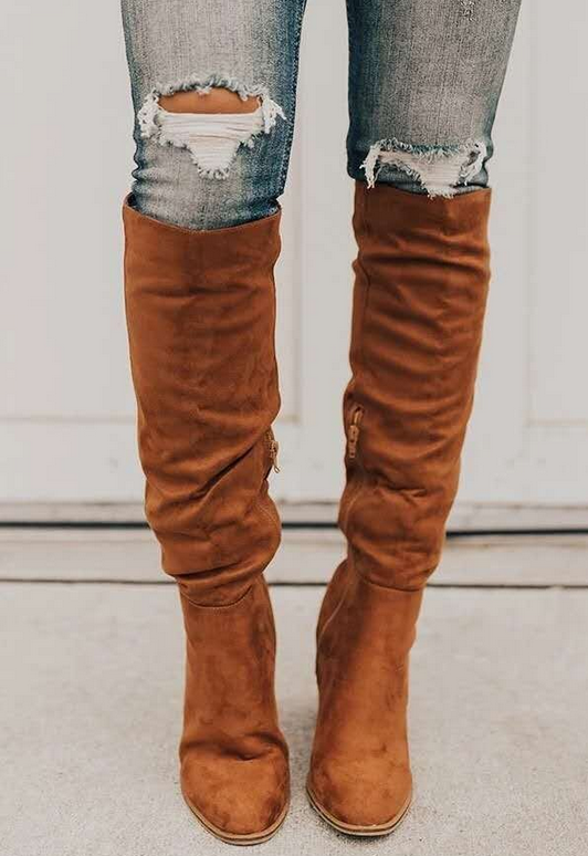 Sophie – High boots in soft suede with elegant heels