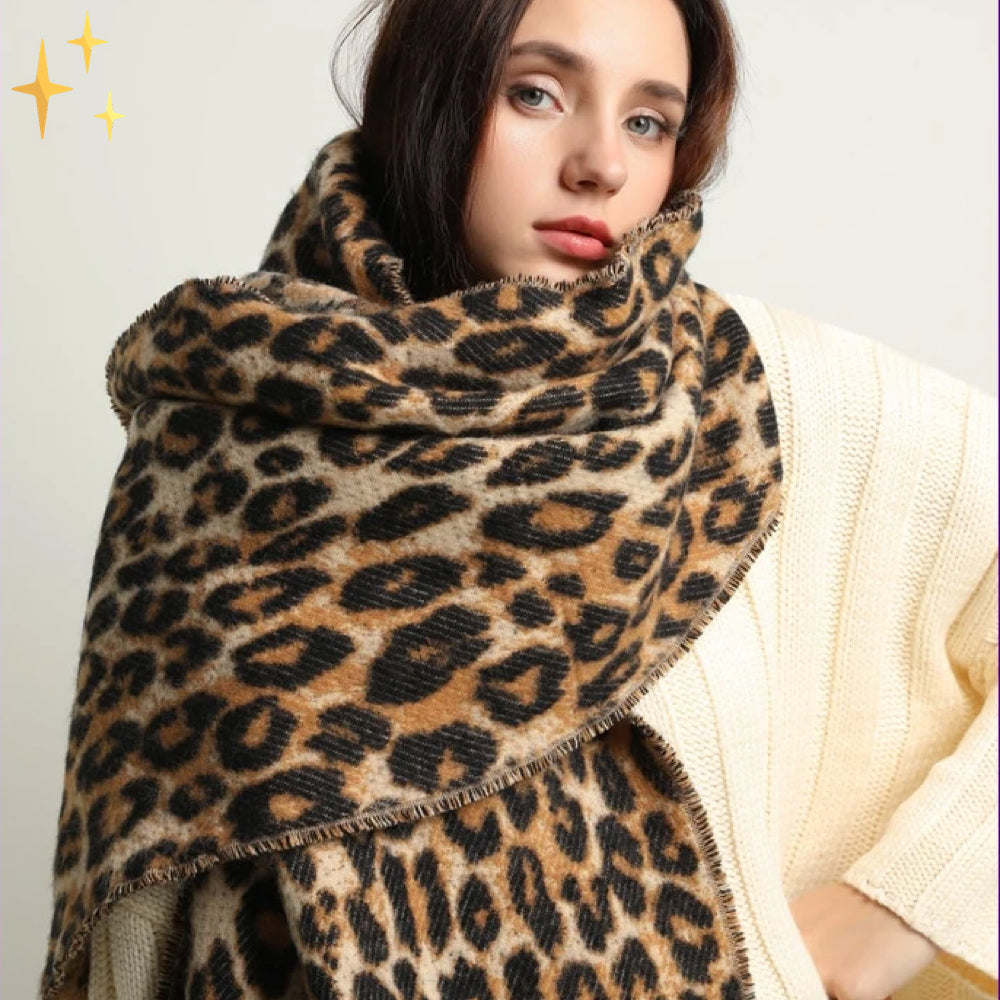 Emma – Soft and Elegant Scarf with Leopard Pattern